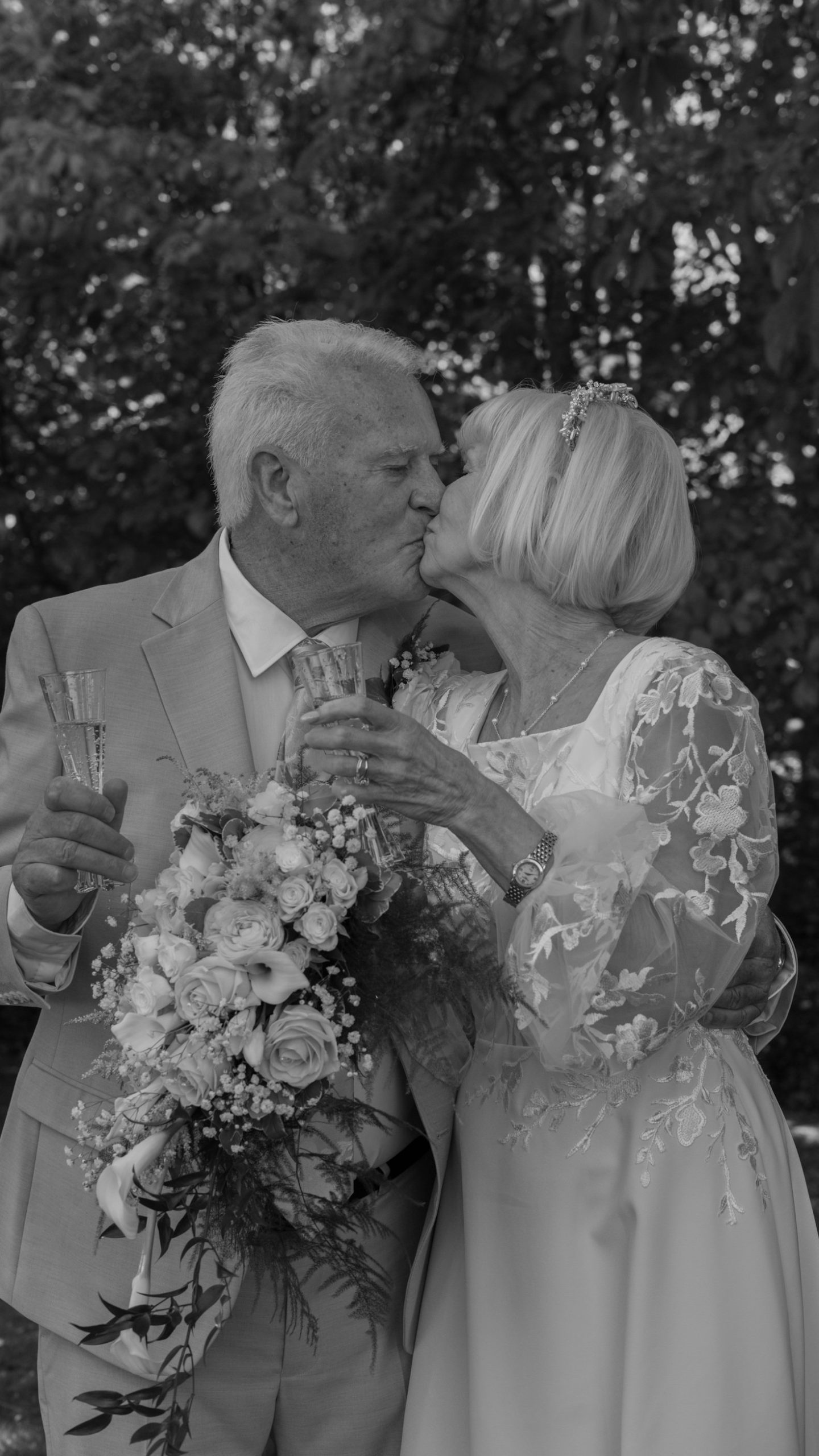 How to Create a Winning Dating Profile